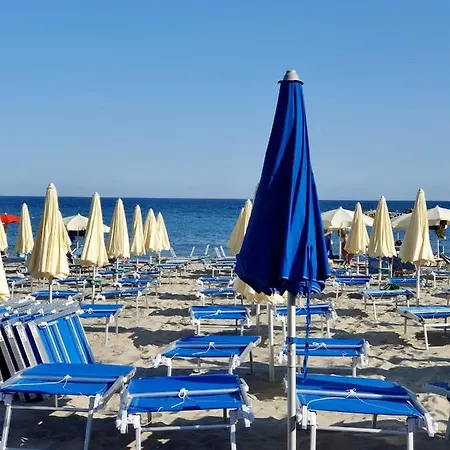 Ti Vengo A Cercare B&B Frühstückspension Castellaro (Liguria)
